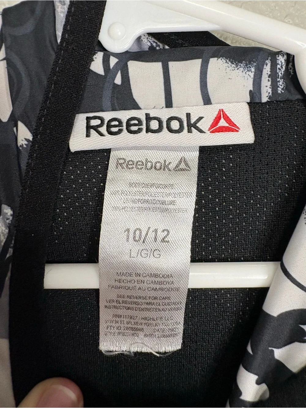 Reebok Boys 10/12 Graffiti Print Windbreaker Jacket Black White Red GUC